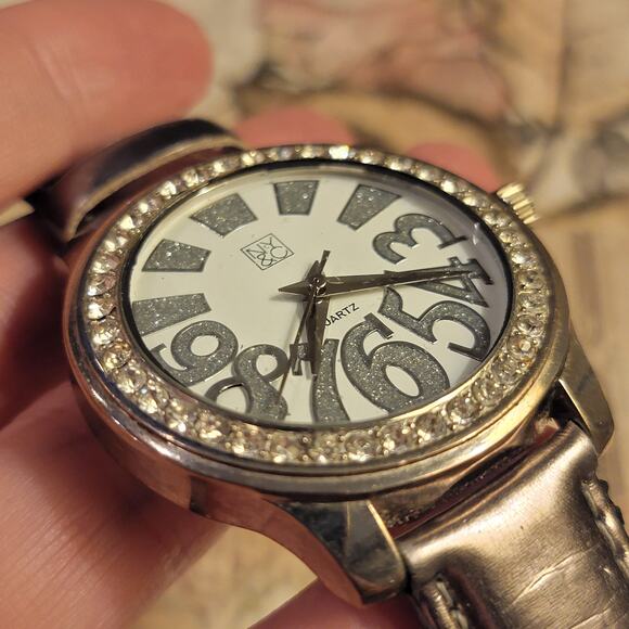 Vintage Watch NY&C Glitter Dial Quartz Rhinestone Bezel Silver Strap Japan Movt - Picture 7 of 10